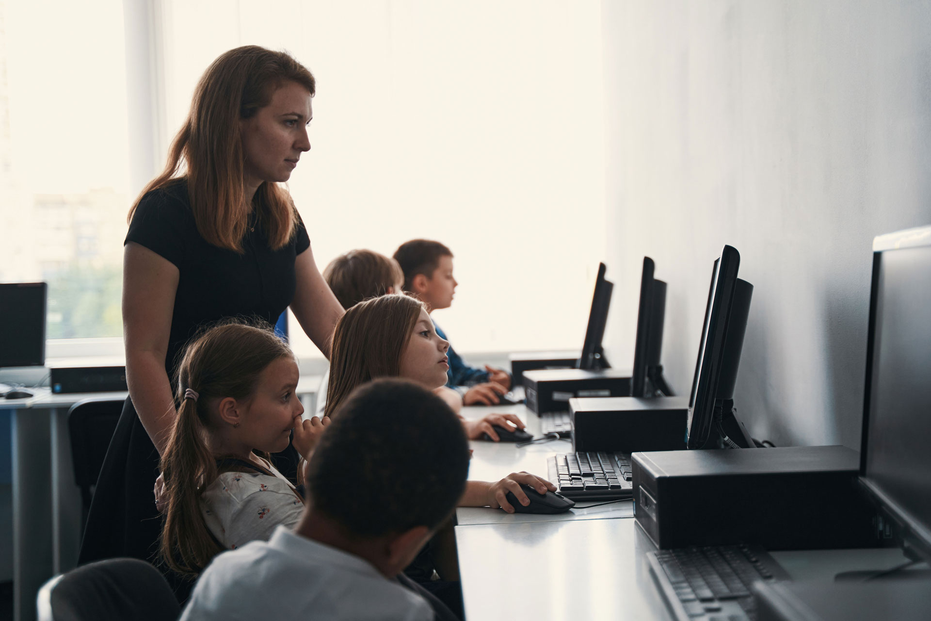 Ilustração lateral esquerda