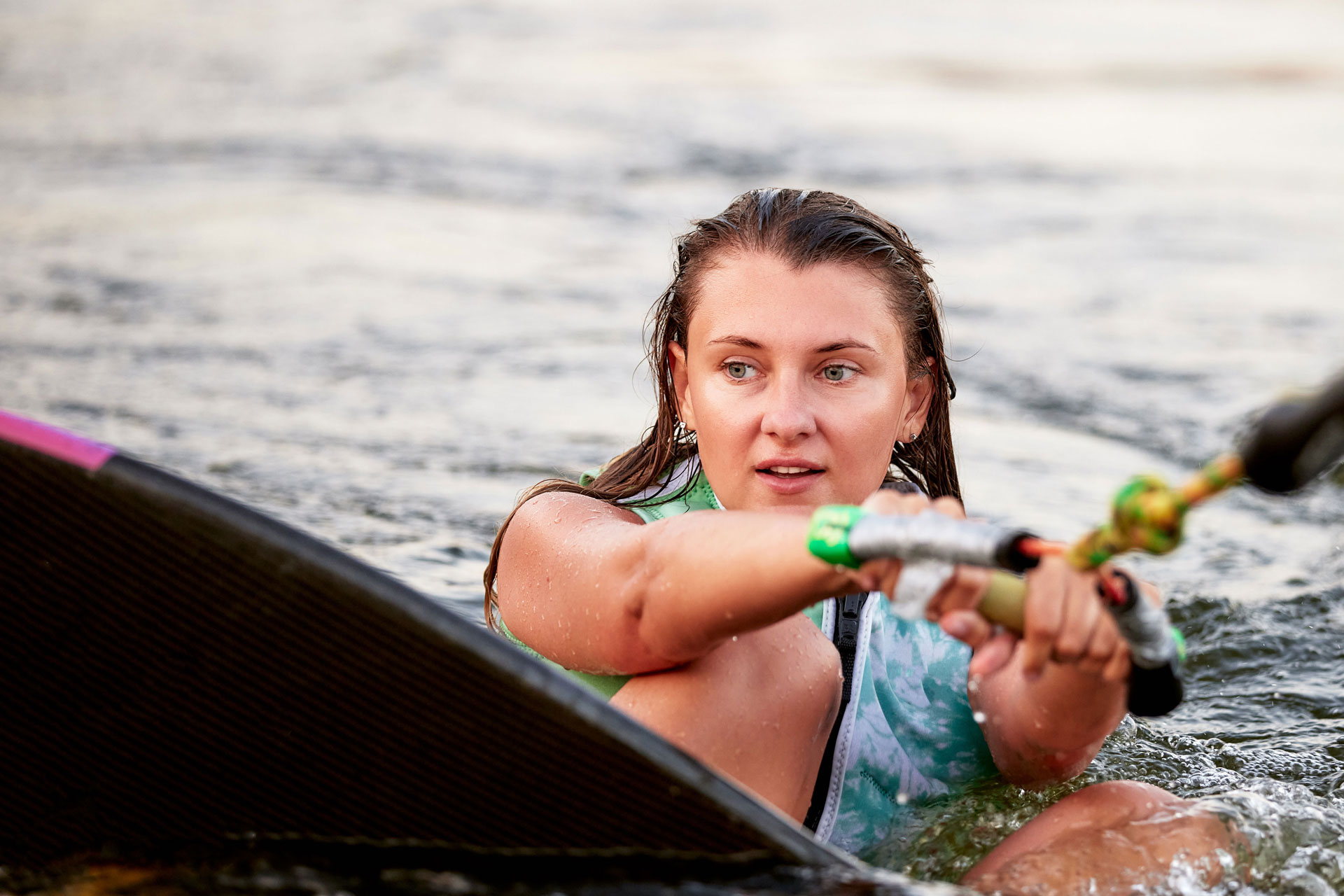 Ilustração lateral esquerda