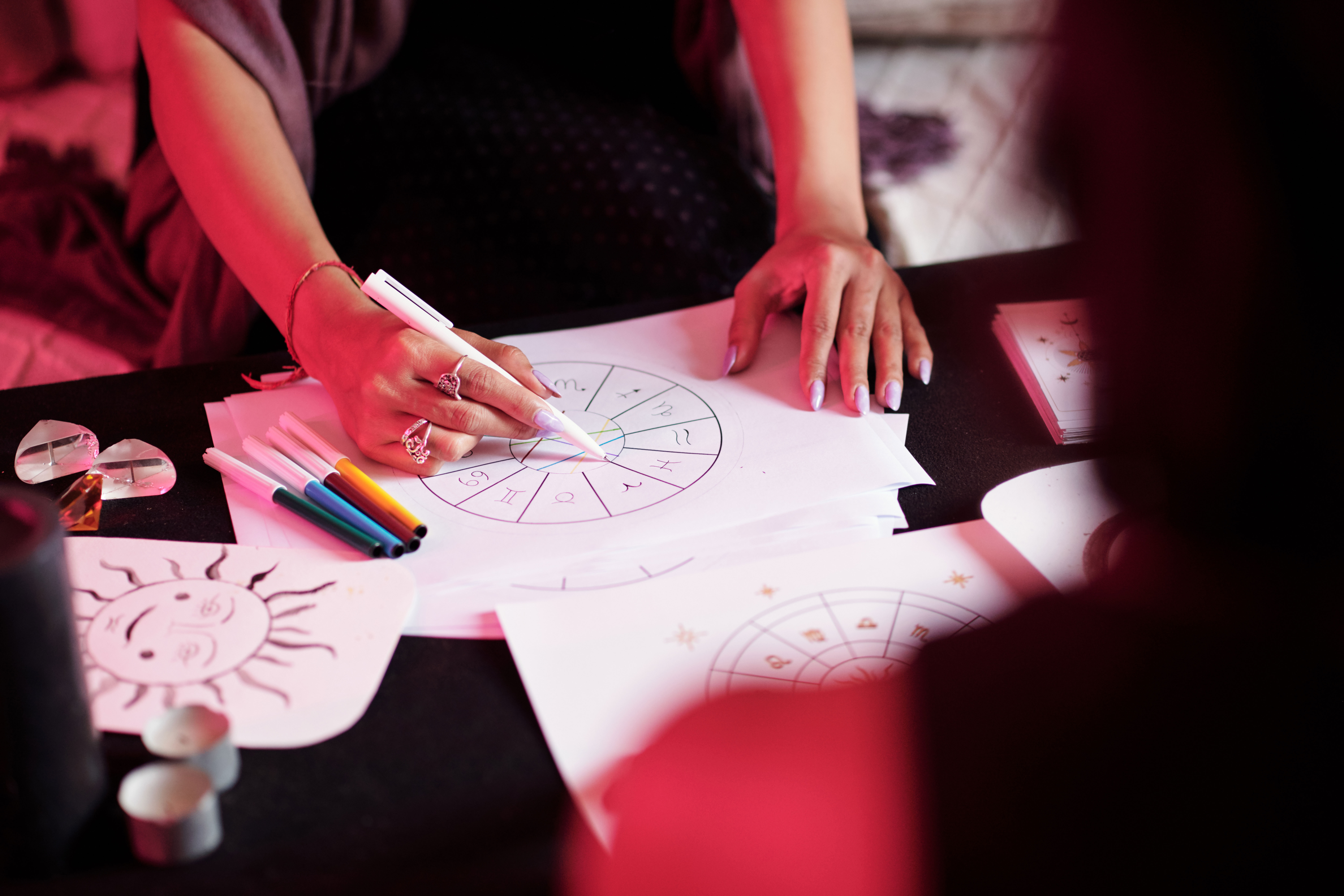 Ilustração lateral esquerda